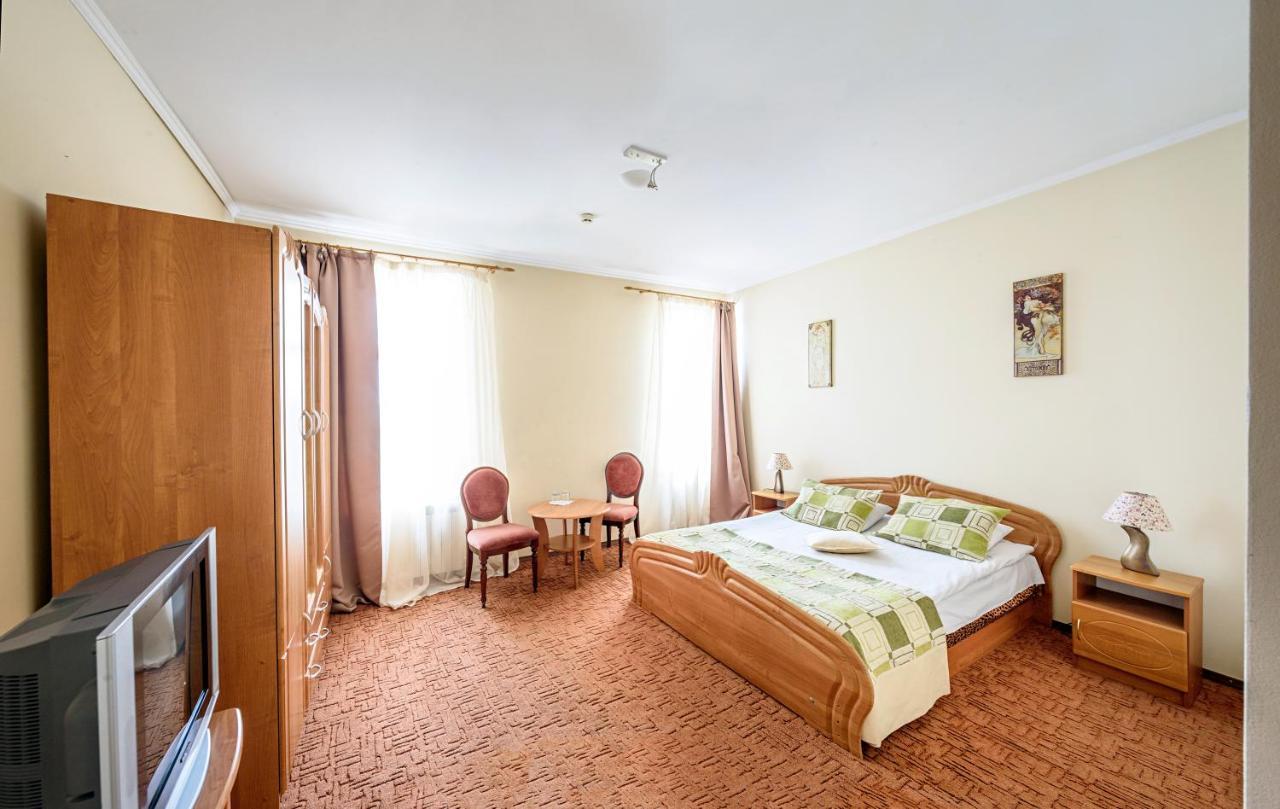 Olimp Soup&Bed Hotell Ivano-Frankovo Exteriör bild